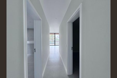 Casa de condomínio à venda com 510m², 5 quartos e 2 vagas Casa de condomínio à venda com 510m², 5 quartos e 2 vagasSuíte 1