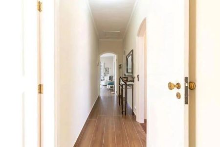 Casa à venda com 366m², 4 quartos e 6 vagas