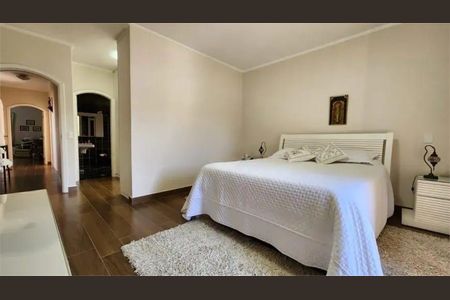 Casa à venda com 366m², 4 quartos e 6 vagas