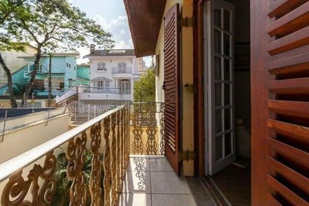 Casa à venda com 366m², 4 quartos e 6 vagas