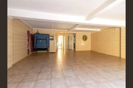 Casa à venda com 366m², 4 quartos e 6 vagas