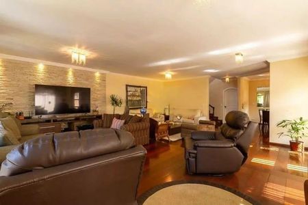 Casa à venda com 366m², 4 quartos e 6 vagas