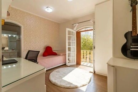 Casa à venda com 366m², 4 quartos e 6 vagas