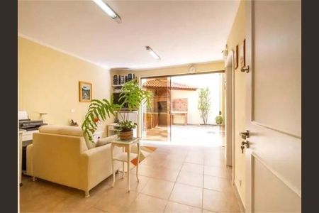 Casa à venda com 366m², 4 quartos e 6 vagas