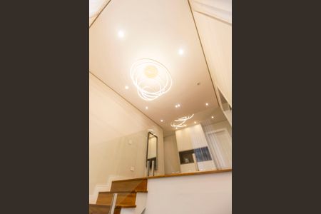 Casa à venda com 451m², 4 quartos e 2 vagasEscada