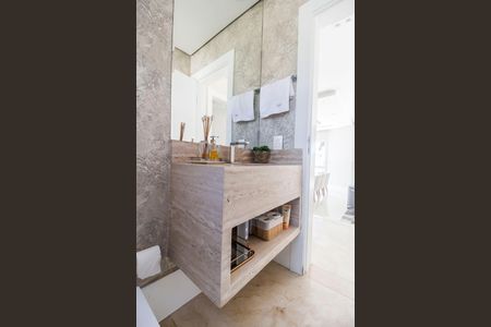 Casa à venda com 451m², 4 quartos e 2 vagasLavabo