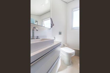 Casa à venda com 451m², 4 quartos e 2 vagasBanheiro da Suíte 2