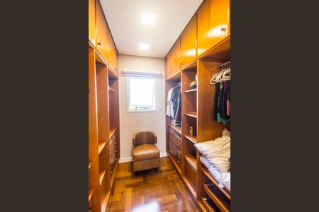 Casa à venda com 451m², 4 quartos e 2 vagasCloset da suíte 1