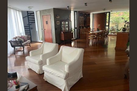 Casa à venda com 600m², 4 quartos e 6 vagas