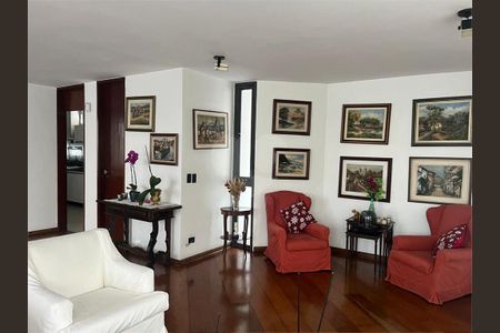 Casa à venda com 600m², 4 quartos e 6 vagas