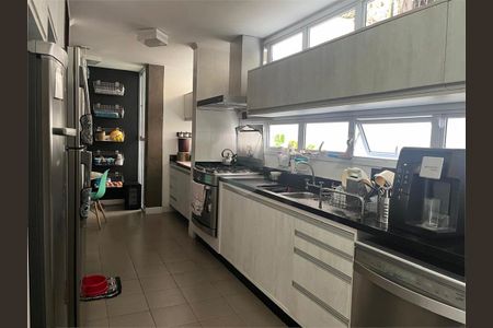 Casa à venda com 600m², 4 quartos e 6 vagas