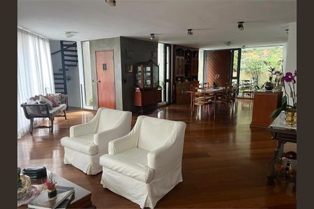 Casa à venda com 600m², 4 quartos e 6 vagas