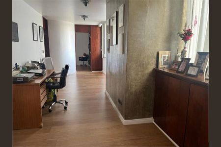 Casa à venda com 600m², 4 quartos e 6 vagas