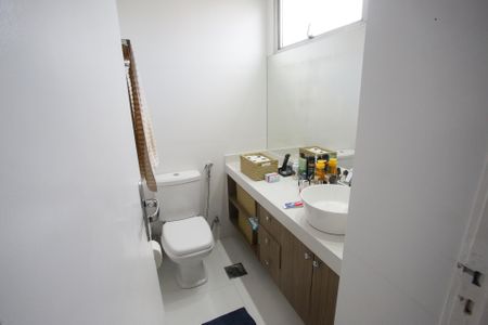 Apartamento à venda com 74m², 2 quartos e 1 vagaSuíte