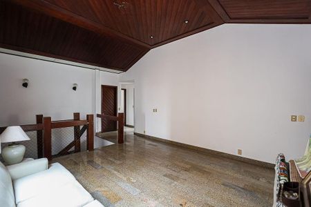 Casa à venda com 5 quartos, 500m² em São Francisco, Niterói