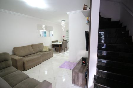 Casa à venda com 170m², 3 quartos e 3 vagasSala