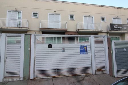 Casa à venda com 170m², 3 quartos e 3 vagasFachada