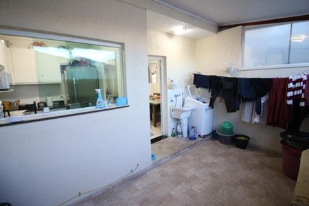 Casa à venda com 170m², 3 quartos e 3 vagasÁrea de Serviço