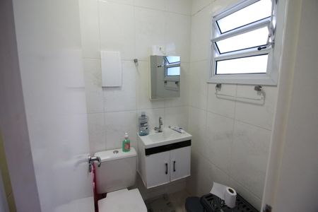 Casa à venda com 170m², 3 quartos e 3 vagasBanheiro da Suíte 1