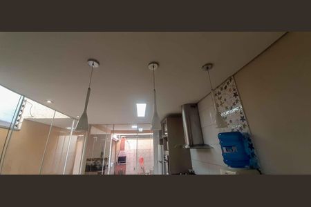 Casa à venda com 150m², 3 quartos e 2 vagasCozinha
