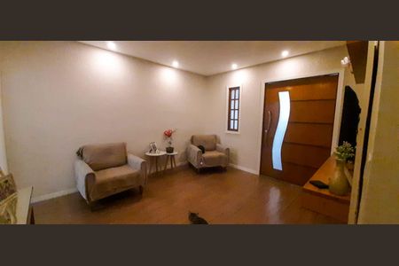 Casa à venda com 150m², 3 quartos e 2 vagasSala de Estar