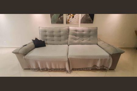 Casa à venda com 150m², 3 quartos e 2 vagasSala de TV