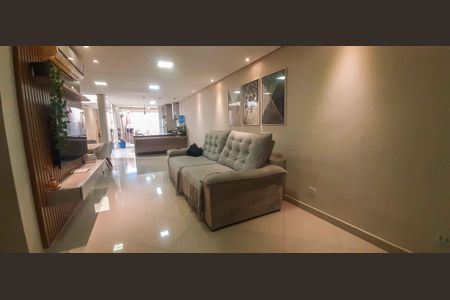 Casa à venda com 150m², 3 quartos e 2 vagasSala de TV