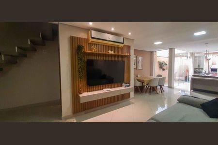 Casa à venda com 150m², 3 quartos e 2 vagasSala de TV