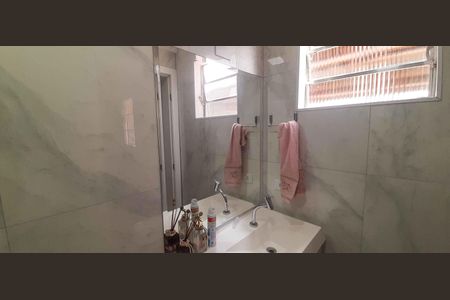 Casa à venda com 150m², 3 quartos e 2 vagasBanheiro da Suíte 1