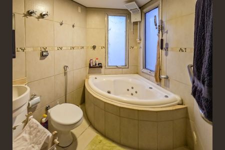 Casa à venda com 346m², 4 quartos e 4 vagas