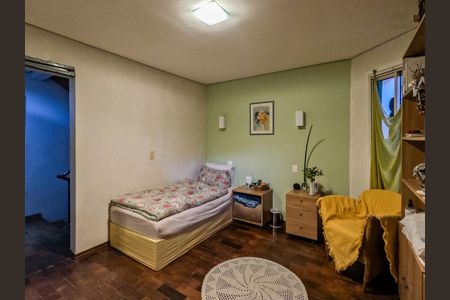 Casa à venda com 346m², 4 quartos e 4 vagas