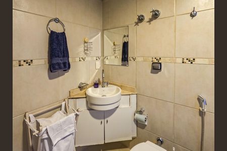 Casa à venda com 346m², 4 quartos e 4 vagas