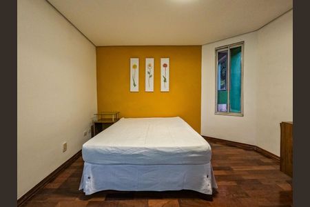 Casa à venda com 346m², 4 quartos e 4 vagas