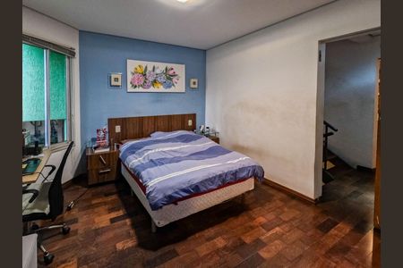 Casa à venda com 346m², 4 quartos e 4 vagas