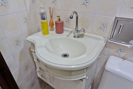 Casa à venda com 153m², 5 quartos e 2 vagasBanheiro