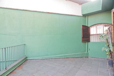 Casa à venda com 153m², 5 quartos e 2 vagasCasa 2 - varanda