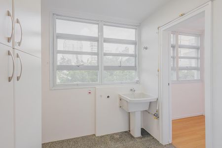 Apartamento à venda com 142m², 3 quartos e 1 vagaÁrea de Serviço