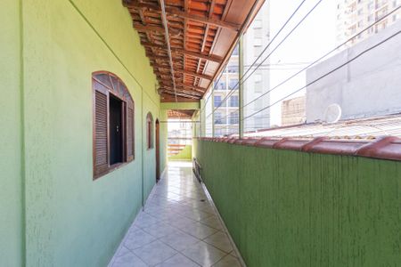 Casa à venda com 300m², 4 quartos e 2 vagas Casa à venda com 300m², 4 quartos e 2 vagasCorredor Externo