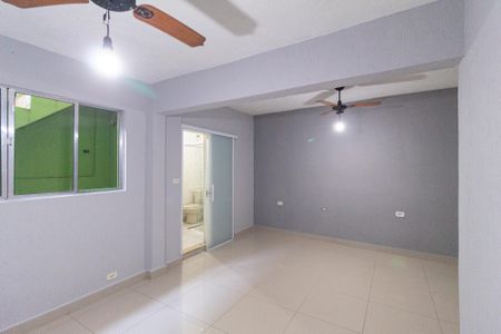 Casa à venda com 300m², 4 quartos e 2 vagas Casa à venda com 300m², 4 quartos e 2 vagasSuíte