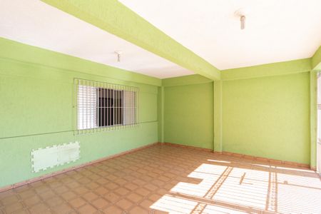 Casa à venda com 300m², 4 quartos e 2 vagas Casa à venda com 300m², 4 quartos e 2 vagasGaragem