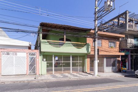 Casa à venda com 300m², 4 quartos e 2 vagas Casa à venda com 300m², 4 quartos e 2 vagasFachada e placa