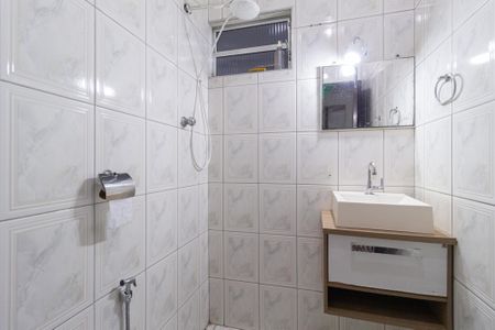 Casa à venda com 300m², 4 quartos e 2 vagas Casa à venda com 300m², 4 quartos e 2 vagasBanheiro