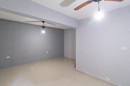 Casa à venda com 300m², 4 quartos e 2 vagas Casa à venda com 300m², 4 quartos e 2 vagasSuíte