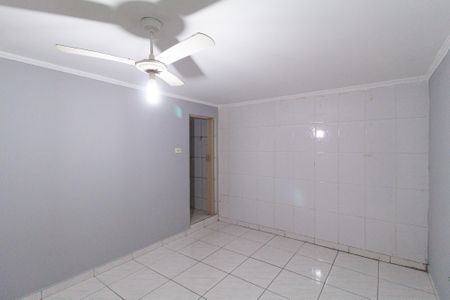 Casa à venda com 300m², 4 quartos e 2 vagas Casa à venda com 300m², 4 quartos e 2 vagasEdícula - Suíte
