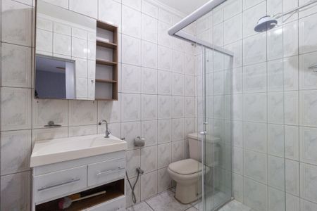 Casa à venda com 300m², 4 quartos e 2 vagas Casa à venda com 300m², 4 quartos e 2 vagasBanheiro da suíte