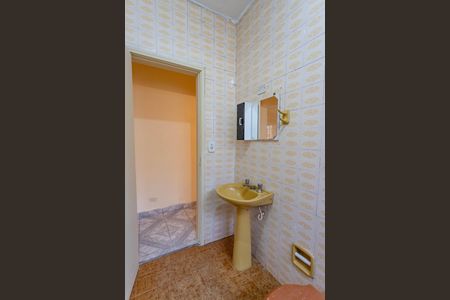 Casa para alugar com 60m², 1 quarto e 1 vaga Casa para alugar com 60m², 1 quarto e 1 vagaBanheiro