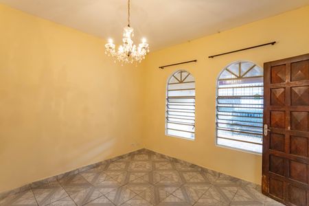 Casa para alugar com 60m², 1 quarto e 1 vaga Casa para alugar com 60m², 1 quarto e 1 vagaSala