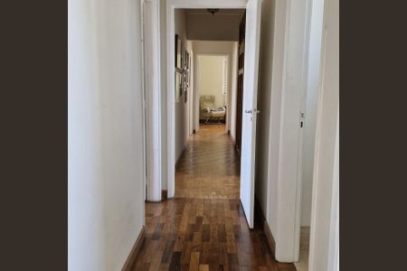 Apartamento à venda com 188m², 4 quartos e 2 vagas Apartamento à venda com 188m², 4 quartos e 2 vagasCorredor