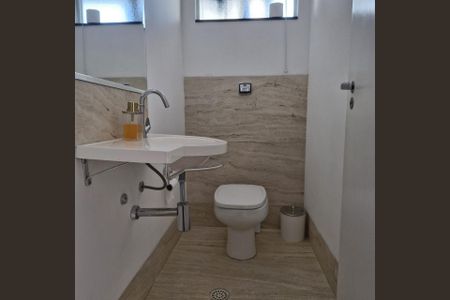 Apartamento à venda com 188m², 4 quartos e 2 vagas Apartamento à venda com 188m², 4 quartos e 2 vagasLavabo