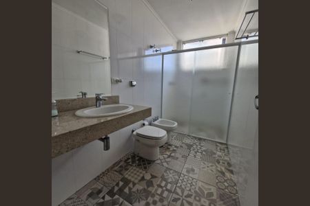 Apartamento à venda com 188m², 4 quartos e 2 vagas Apartamento à venda com 188m², 4 quartos e 2 vagasBanheiro